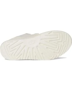 UGG Kids Lowmel (Little Kid/Big Kid) | Sneakers & Athletic Shoes -Daily Wear Shop 61grWQhUFjL. AC SR736920