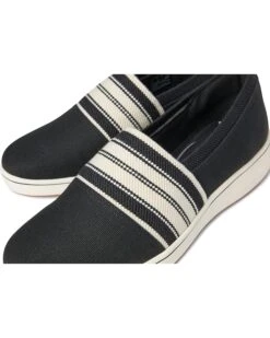 Clarks Breeze Sky Mist | Sneakers & Athletic Shoes -Daily Wear Shop 81Zic8O9fvL. AC SR736920